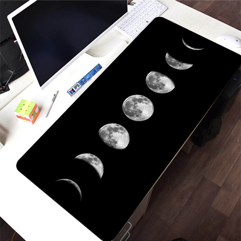 月食可爱超大滑鼠垫游戏卡通台式办公电脑键盘垫加厚桌垫防水锁边