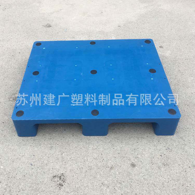 厂家直销1008平板九脚一体成型带圆形防滑垫塑料托盘1000*800*150