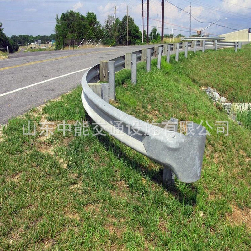 高速公路防撞护栏板 乡村道路绿色喷塑波形 波形护栏两波三波护栏