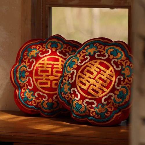 喜抱枕结婚字一对婚婚庆布J6556J置压床红色靠垫房订婚新婚