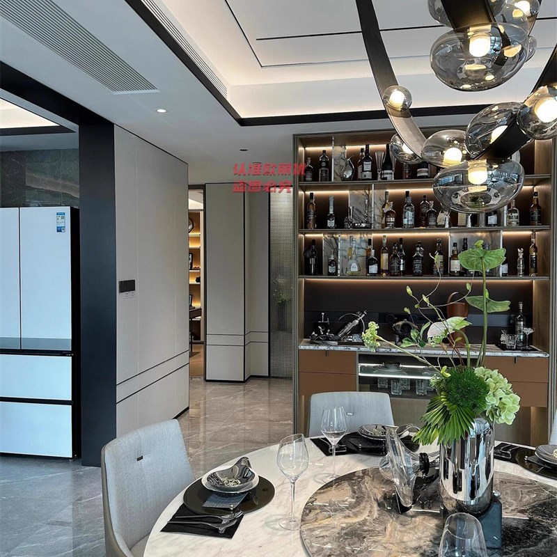 现代极简餐厅带吊灯o北欧艺术别墅复式中空客厅楼梯酒吧组合灯