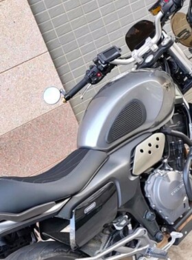适用赛科龙RE560复古座垫 宗申SR600单人坐垫 驼峰款座包座椅鞍座