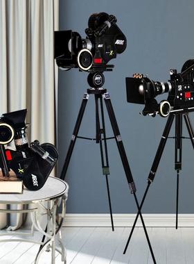 老式电影摄影机放映机模型铁皮三脚架照相机摆件店铺橱窗装饰品