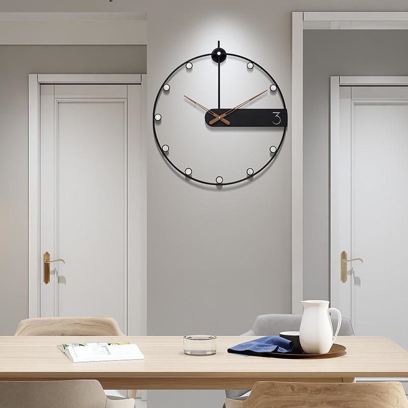 钟表挂钟客厅2025新款创意简约现代大气家用时尚S网红静音餐桌时