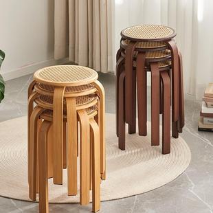 家用实木化妆凳休闲凳纳凉竹板凳藤编圆凳可摞叠放摆摊备用餐边凳