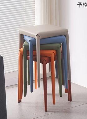 现代马简约餐椅矮凳餐时尚45345家用子可摞叠鞍皮凳凳网红梳妆餐