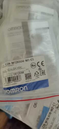接近开关 E2A-M12KS04-M1-B1