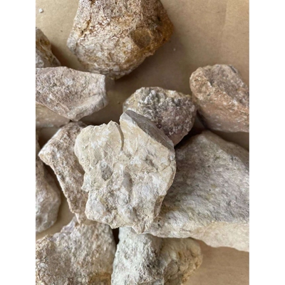 高纯实验煅烧高岭土块 水洗高岭石原矿 瓷砖用高岭土矿石颗粒