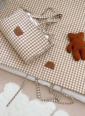 DFQ熊熊便携式手垫幼儿园床熊垫熊熊纱子布毯熊熊抱枕熊长提枕