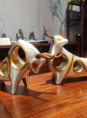 创意抽象牛c摆件客厅电视柜酒柜玄关隔断办公室桌面装饰品软装摆