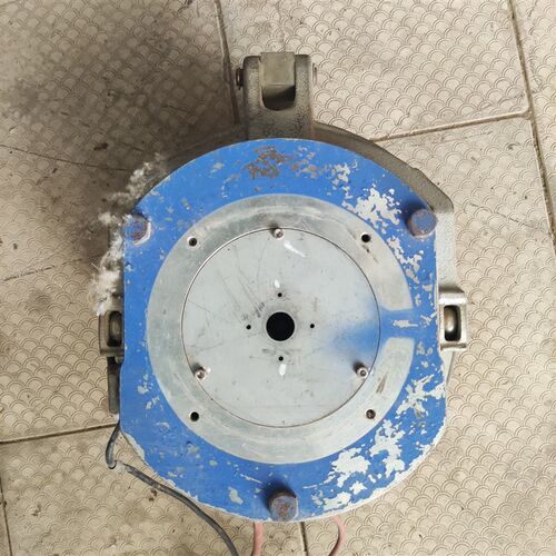 东芝电梯TMB10A1BL/100-007J/101-007J曳引机制动器/抱闸实拍图