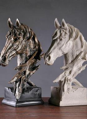 复古北欧树脂仿铜砂岩马头摆件家居酒柜办公室桌面橱柜装饰工艺品