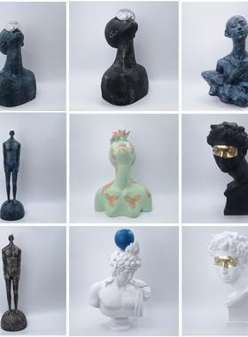 现代简约蓝色人像雕塑艺术摆件样板房家居树脂人物潮流造型