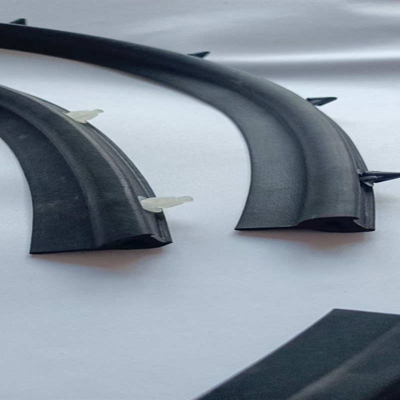 适配宝马5系525 530 F10F18车门I下底边密封条车门下沿条防水胶条