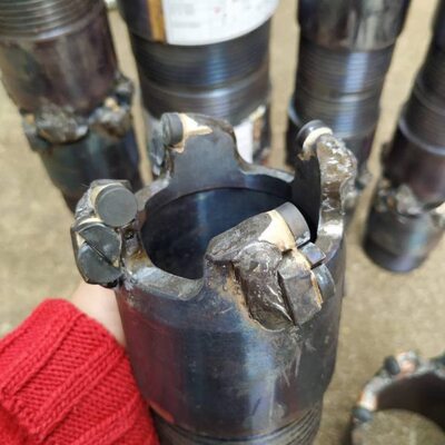 73波萝红岩75羊角 飞机金刚石复合片91钻头110打泥沙岩进尺快