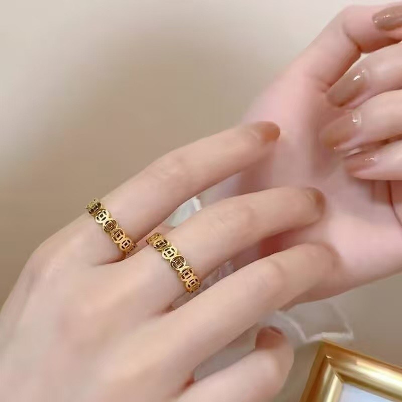 【立减50d】铜合金戒指高级感轻奢款女男士素圈金色戒指情侣对戒