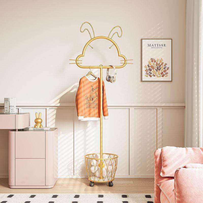 可移动带轮衣帽架卧室衣服挂架收纳篮卡通铁艺儿童挂衣架落地立式
