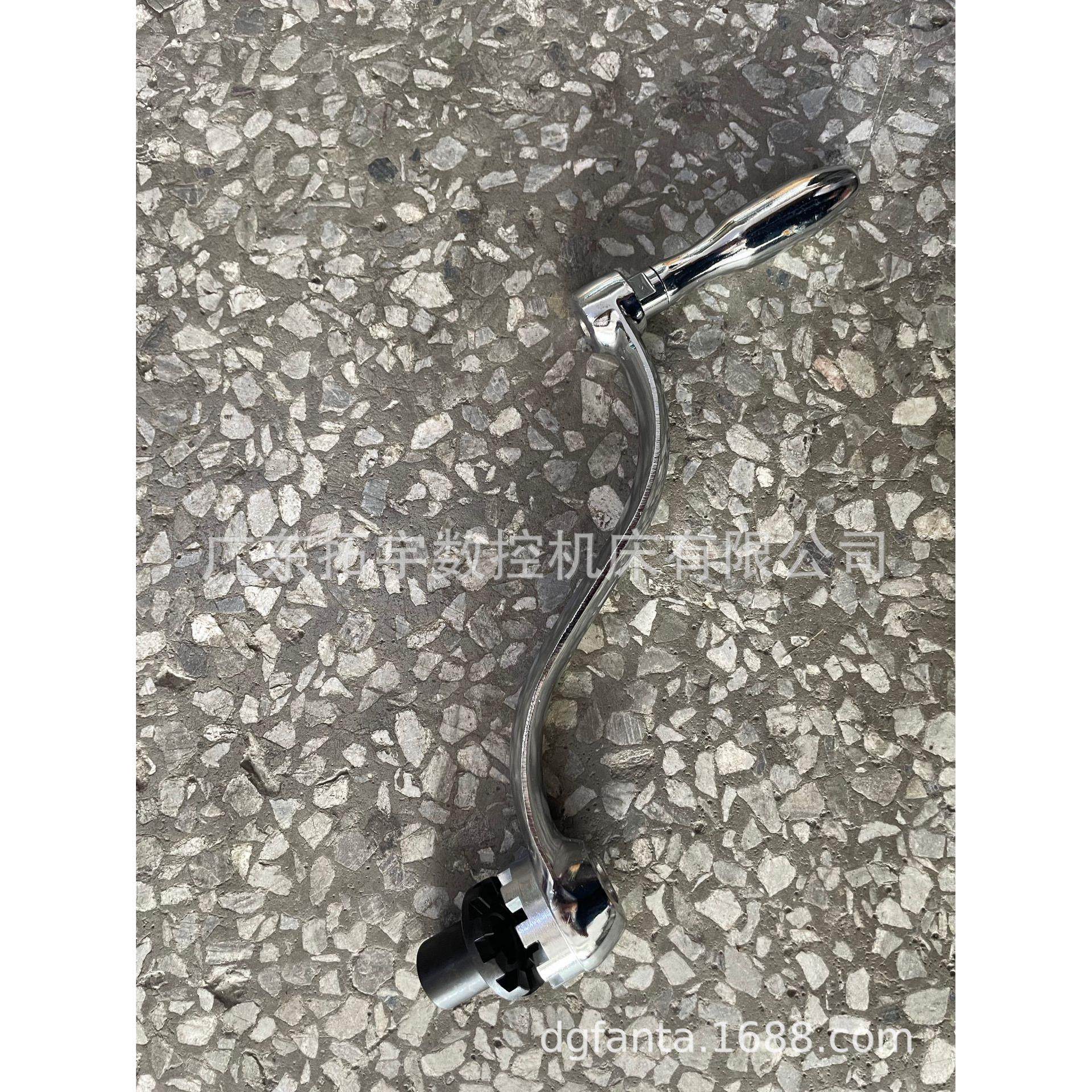 台湾立式摇臂铣床零配件 C83+84+85升降曲柄离合器套装 新机标准