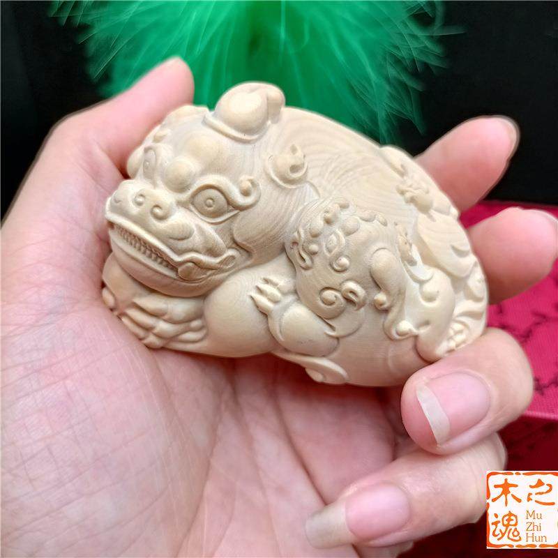 小叶黄杨木雕刻手把件随身文玩母子貔貅招财车摆件家居装饰品把玩