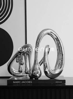 现代书柜摆件书架装饰样板间柜子展示柜电镀融化音符抽象艺术装饰