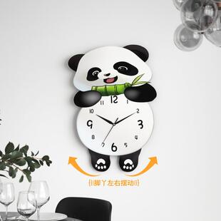 网红熊猫钟表客厅静音时钟挂墙上新款创意石英钟挂表家用摇摆挂钟