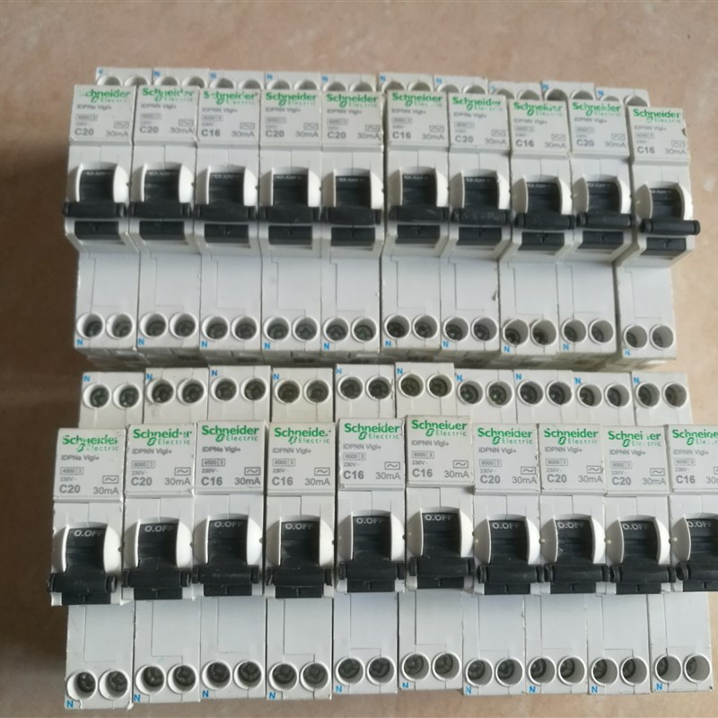 二手正品施c耐德iDPNa漏电空气开关双进双出断路器1P+N