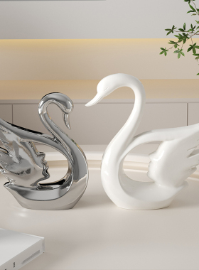 轻奢艺术天鹅酒柜摆件家r居饰品客厅电视柜高档装饰新房子乔迁礼