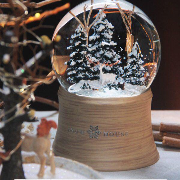 水晶球飘雪花音乐盒雪景灯树麋鹿八音盒男女生女孩生日情人节礼物