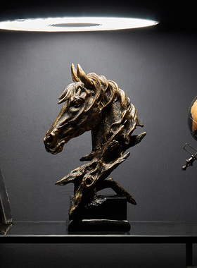 现代轻奢高档创意办公室桌面客厅酒柜电I视柜家居装饰马摆件工艺