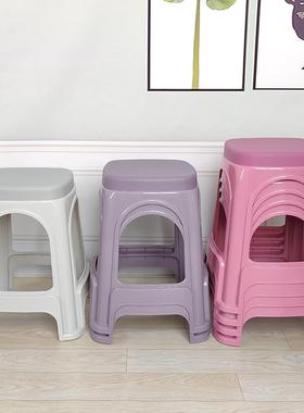 凳子家用塑料小凳子客厅简约高登子加厚胶凳椅子成人大号餐何之章
