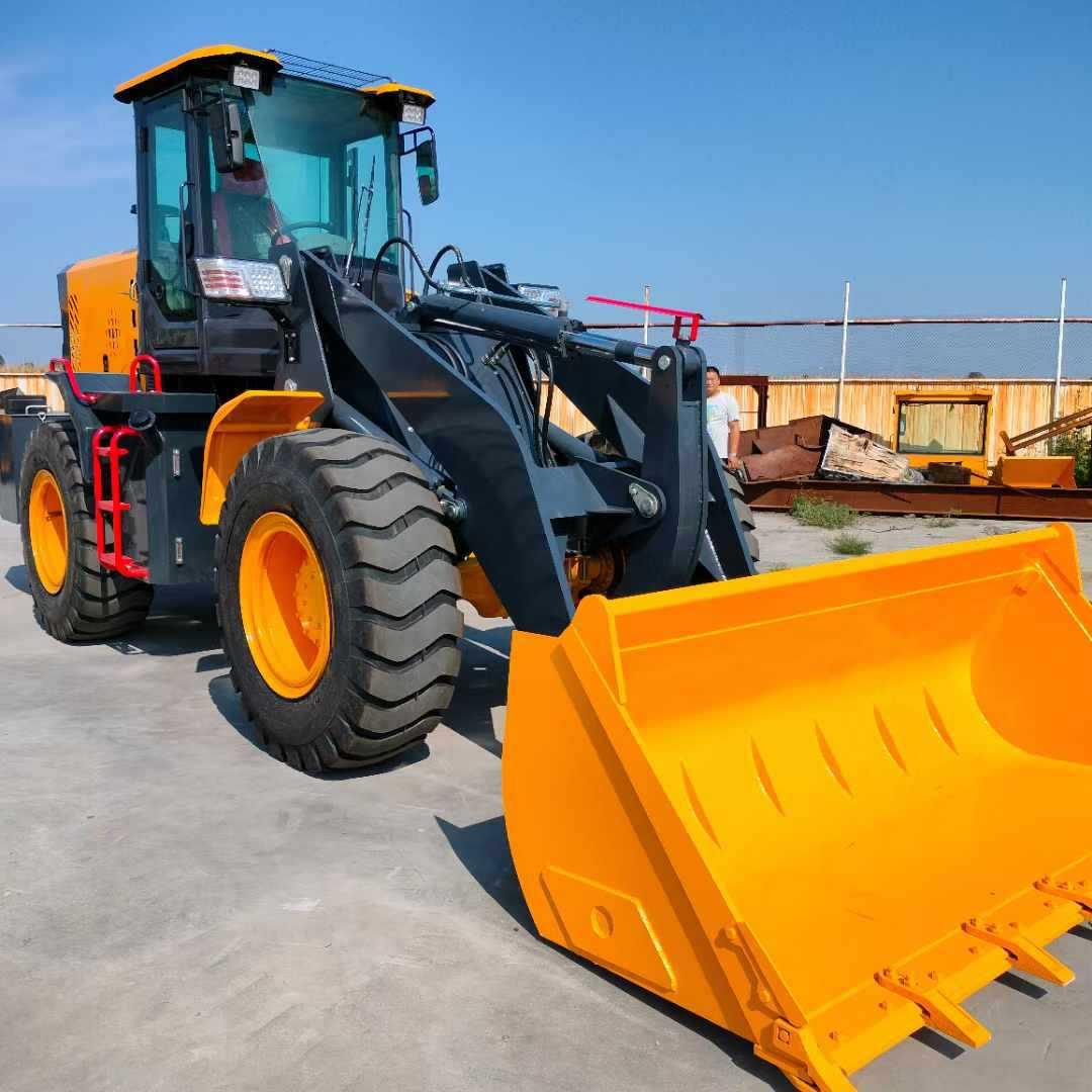 小铲车装载机四驱电动推土机柴油新能源农用家用养殖清粪车矮脚虎