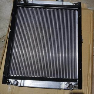 上汽跃进小福星S50 50Q汽油散热器水箱总成小福星S70国四国五配件