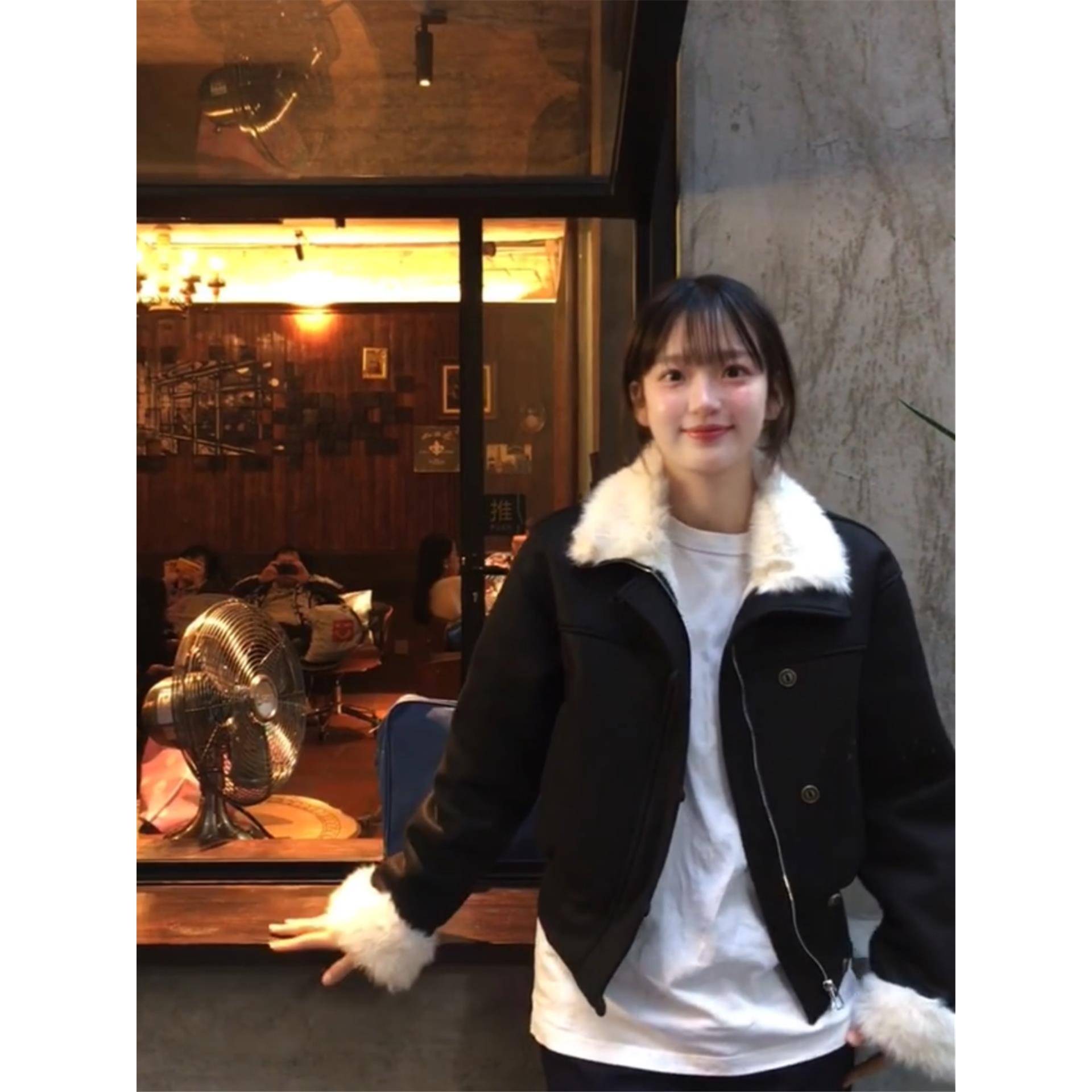 黑色修身皮毛一体夹克外套女秋冬宽松加绒加厚韩系巨好看棉衣棉服