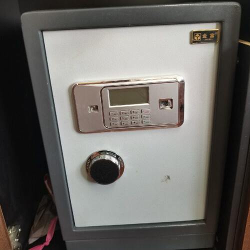 金富电子密码保险箱金富保险柜深圳实体店打不开故障处理锁芯磁铁