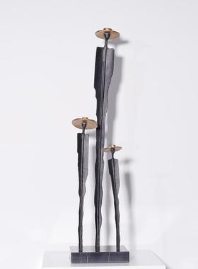 现代简约新中式金属人物组合摆件样板间茶几创意带帽高脚雕塑摆件