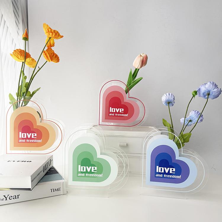 ins风亚克力可爱爱心花瓶笔筒桌面装饰送礼拍照道具摆件北欧花器