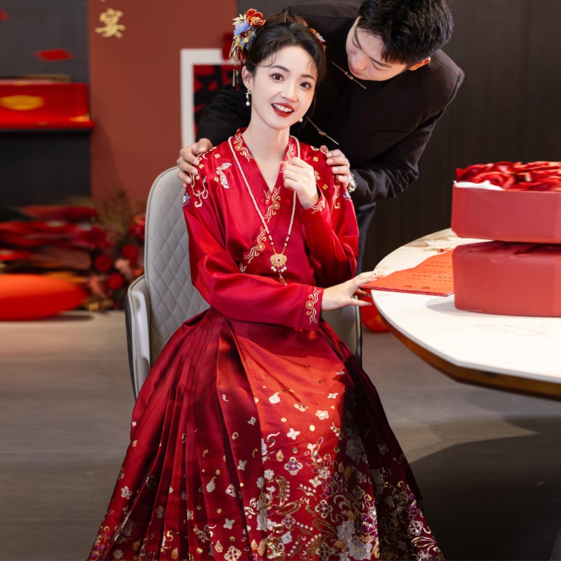 红色订婚马面裙婚服套装结婚敬酒服新娘礼服裙新中式汉服女小个子