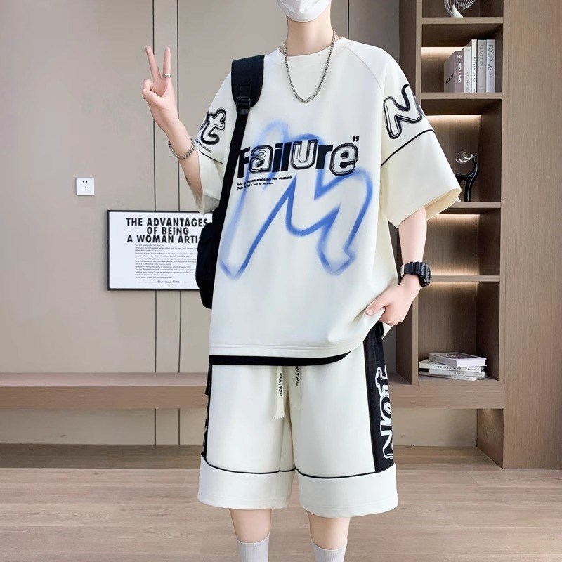 冰丝短袖短裤男生初中生夏季新款半袖t恤青少年大童休闲运动套装图片