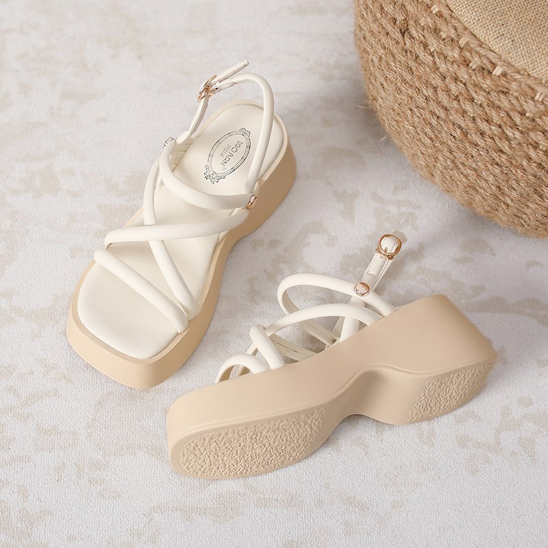 松糕底凉鞋女2024新款夏季外穿精致高级感防滑厚底313233小码女鞋