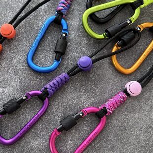 伞绳编制创意登山水壶饮料瓶挂扣背包挂钩金属快挂D型防丢锁定扣