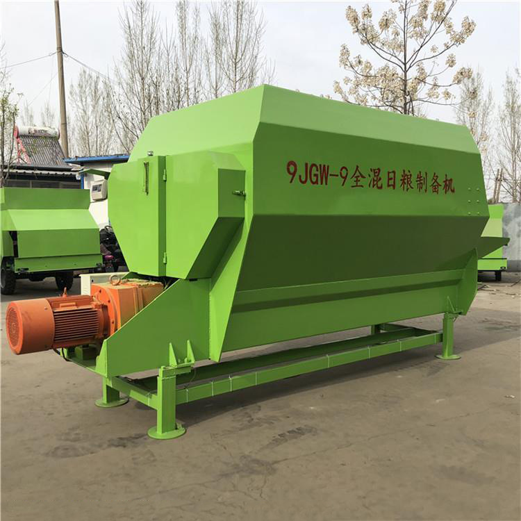 全日粮牛场掺料机 牛场全日粮混合搅拌机 型号特点