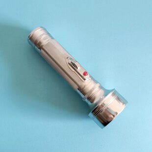 包邮老式黄光手电筒 怀旧老电筒 1号大电池铁皮电筒 送电池灯泡