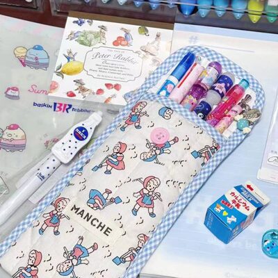 MANCHE系列新款复古小女孩笔袋纽扣印花桌面收纳眼镜袋便携文具盒