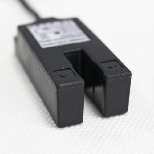 槽型光电开关E3S-GS7P2三线PNP常闭25*15*55凹型传感器DC12V24V