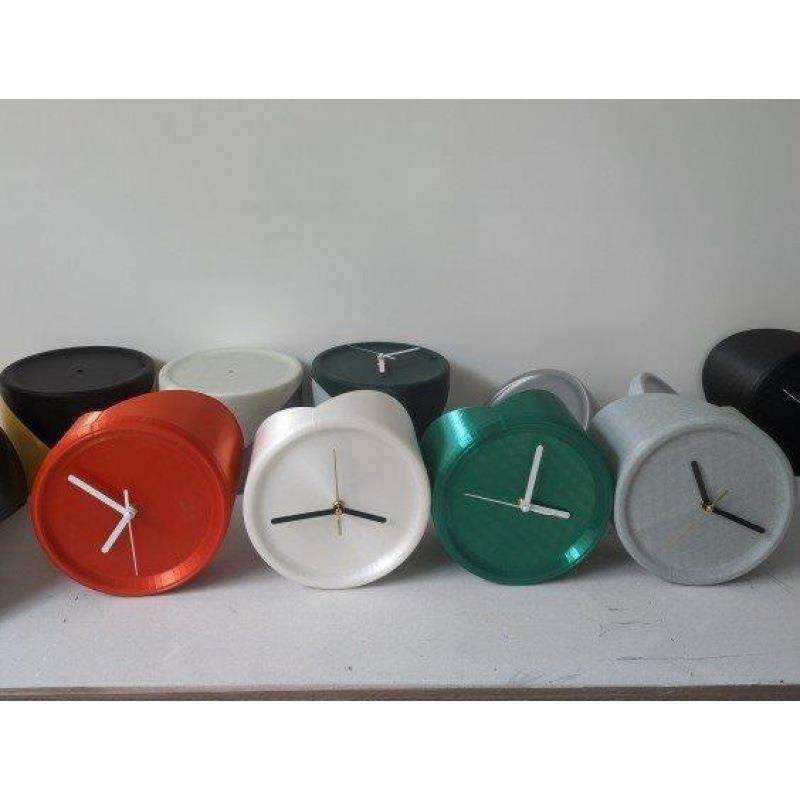 装饰静音挂钟客厅免艺术纯色现代墙角钟打孔角遮孔科技简约