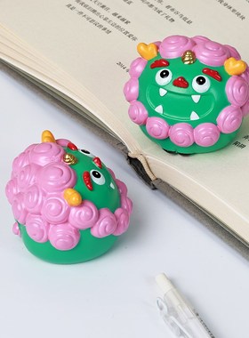 可爱卡通小欢喜麒麟瑞兽一对办公室桌面招财情绪稳定神.器治愈摆