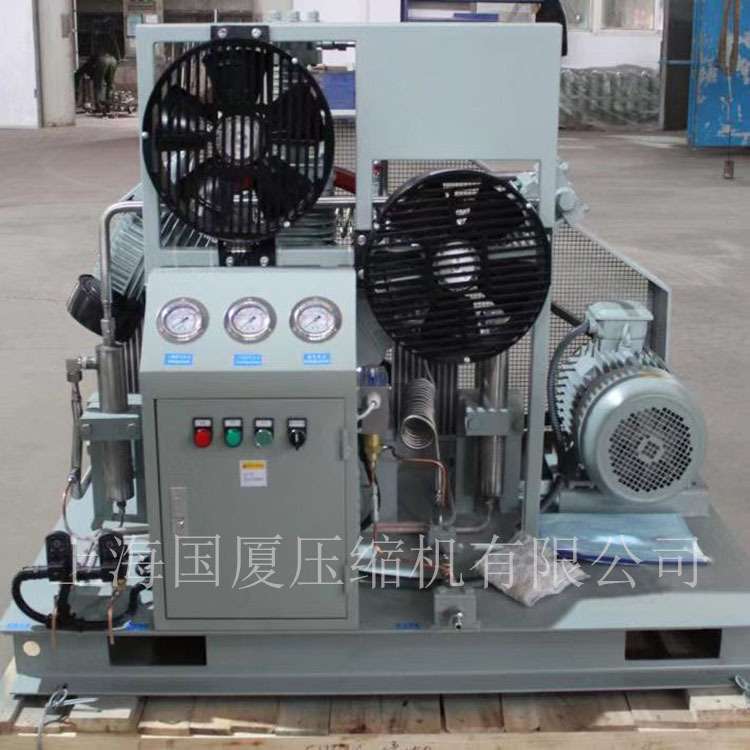 4立方250公斤活塞式高压空气压缩机