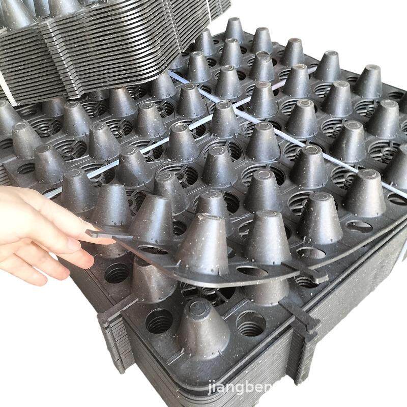 塑料蓄排水板楼顶种菜阻根板滤水板车库顶板园林绿化凹凸型疏水板