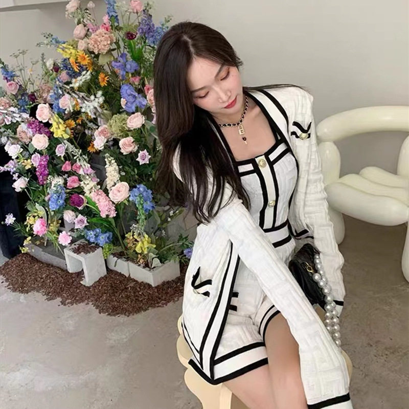 小香风高级感轻奢名媛炸街港风套装女复古chic开衫短裙针织三件套