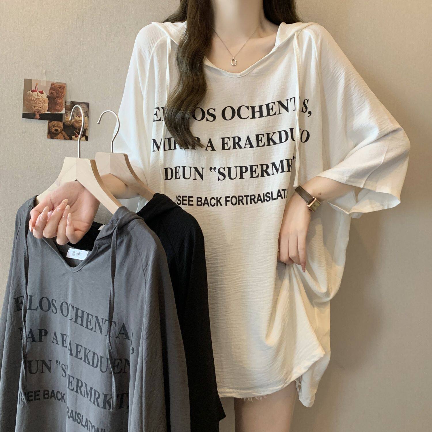 大码胖mm连帽字母印花短袖t恤女夏季新款宽松遮肉显瘦休闲上衣潮